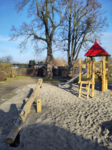 Neue Wippe und Rutsche